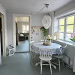 Hébergement de vacances Sentralt I Terrasse Med Fjordutsikt Sogndal