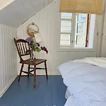 Sentralt I Terrasse Med Fjordutsikt *