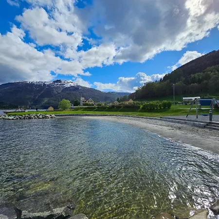 Sjarmerende Perle Med Utsikt Mot Fjorden Holiday home