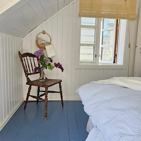 Sentralt I Terrasse Med Fjordutsikt *