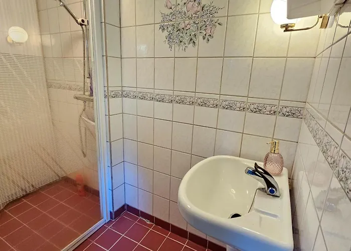 Sentralt I Terrasse Med Fjordutsikt
