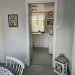 Sentralt I Terrasse Med Fjordutsikt 桑恩达