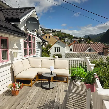 Hébergement de vacances Sentralt I Terrasse Med Fjordutsikt Sogndal