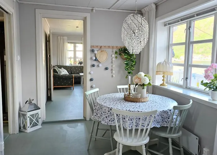 Hébergement de vacances Sentralt I Terrasse Med Fjordutsikt Sogndal