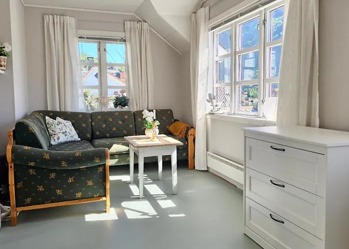 Hébergement de vacances Sentralt I Terrasse Med Fjordutsikt